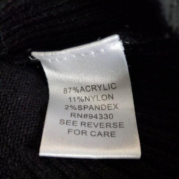 🪻BOGO🪻 TAKEOUT Lot of 2 Juniors Sweaters - Size Medium (1 is NWOT) - Picture 9 of 10